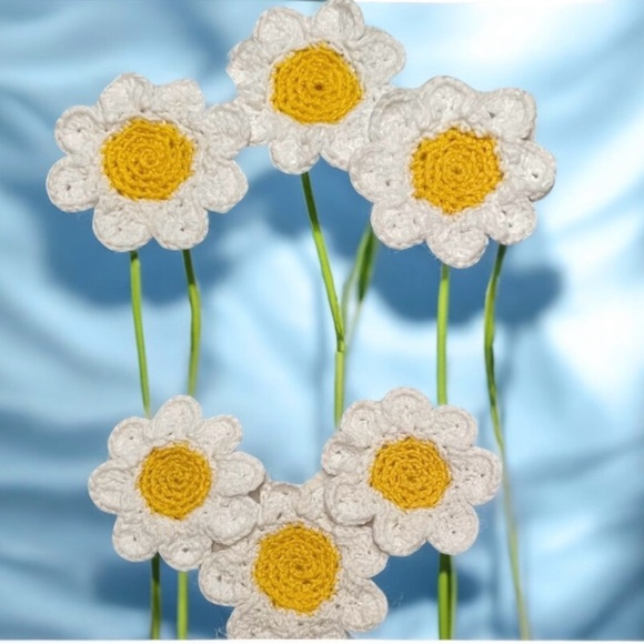 NWT white and yellow daisy crochet coasters set of 6 - Picture 3 of 4